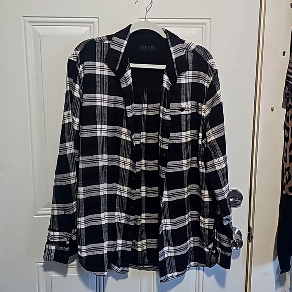 Mens size large long sleeve heavy weight shirt